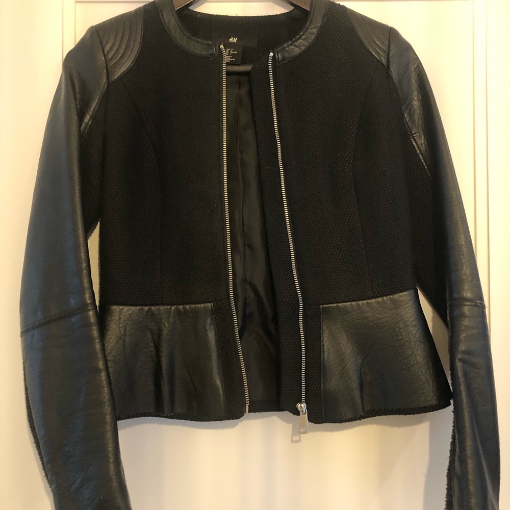 ☀️ 2/40$ H&M faux leather blazer
